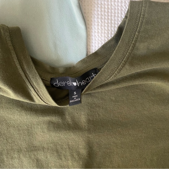 2 Small crop top plain tshirts. Light blue & olive green. - Picture 3 of 3